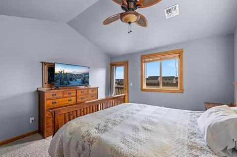 Bedroom - 63222 Brad St, Bend, OR 97701 photo 5 of 7