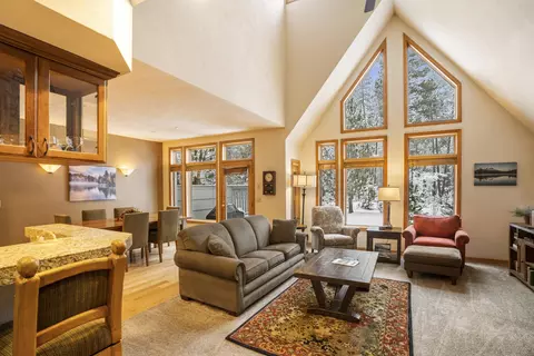 57037 Peppermill Cir #18-E, Sunriver, OR 97707