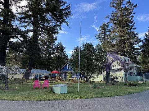 18248 Redwood Hwy, Selma, OR 97538