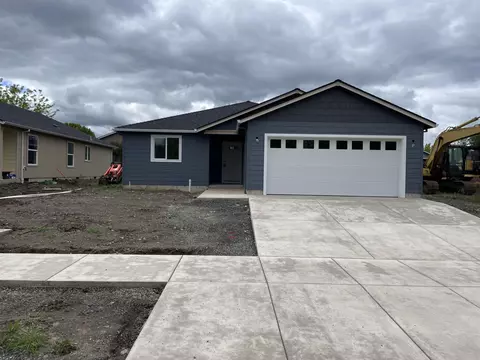 2481 Brady Way, Medford, OR 97501