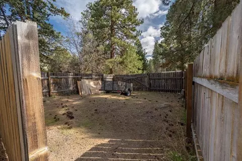 Exterior - 60847 Jasmine Pl, Bend, OR 97702 photo 13 of 18