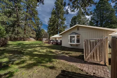 Exterior - 60847 Jasmine Pl, Bend, OR 97702 photo 8 of 18