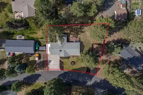 View/Area - 60847 Jasmine Pl, Bend, OR 97702 photo 1 of 2