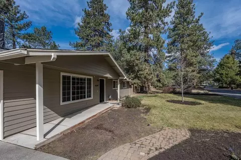 Exterior - 60847 Jasmine Pl, Bend, OR 97702 photo 15 of 18