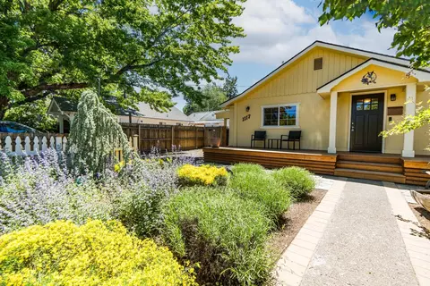 1117 NW Milwaukee Ave, Bend, OR 97703