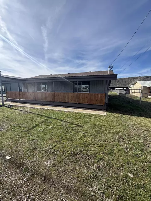 949 NW Madras Hwy, Prineville, OR 97754