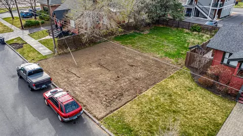 225 SE Urania Ln, Bend, OR 97702