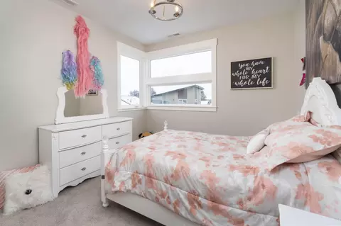 Bedroom - 60069 SE Ruby Peak Loop, Bend, OR 97702 photo 2 of 2