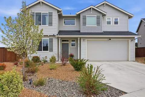 4015 SW Quartz Pl, Redmond, OR 97756