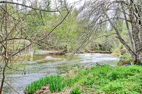 7277 Upper Applegate Rd, Jacksonville, OR 97530