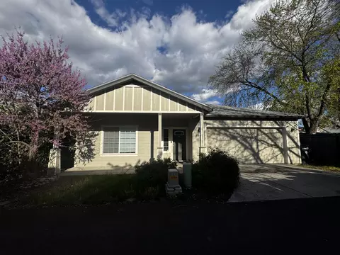 2642 Wyatt Dr, Medford, OR 97501