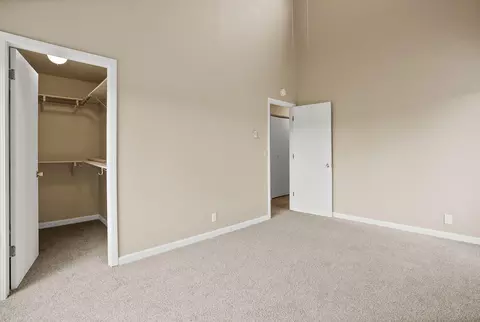 Bedroom - 2011 NE Neil Way, Bend, OR 97701 photo 3 of 4