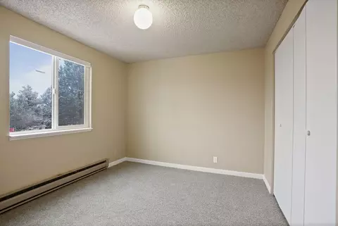 Bedroom - 2011 NE Neil Way, Bend, OR 97701 photo 4 of 4