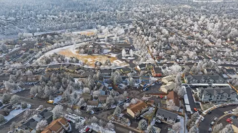 View/Area - 2011 NE Neil Way, Bend, OR 97701 photo 3 of 4