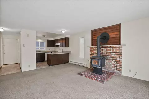 Living - 2011 NE Neil Way, Bend, OR 97701 photo 4 of 9