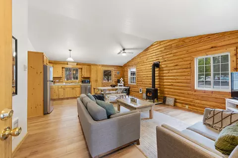 Living - 51862 Pine Loop Dr, La Pine, OR 97739 photo 1 of 4