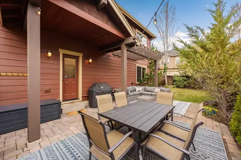 Exterior - 61461 Linton Loop, Bend, OR 97702 photo 5 of 10