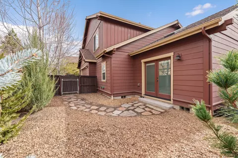 Exterior - 61461 Linton Loop, Bend, OR 97702 photo 8 of 10