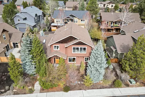 View/Area - 61461 Linton Loop, Bend, OR 97702 photo 1 of 4