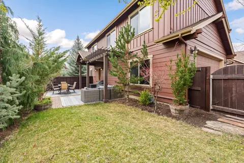 Exterior - 61461 Linton Loop, Bend, OR 97702 photo 7 of 10