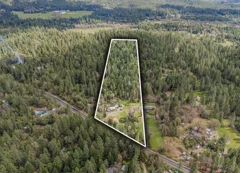 9650 W Evans Creek Rd, Rogue River, OR 97537