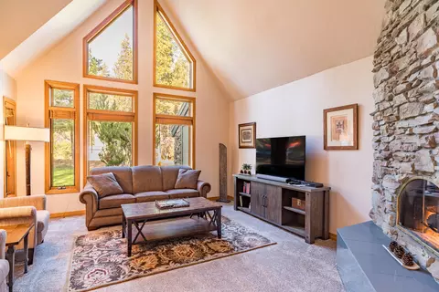 57021 Peppermill Cir #14-B, Sunriver, OR 97707