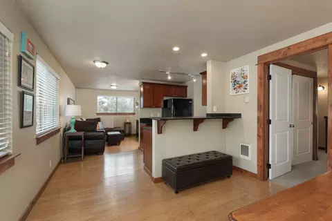 1010 NW Roanoke Ave #9, Bend, OR 97703