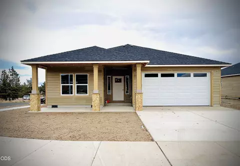 3822 SW Antelope Way #LOT 47, Redmond, OR 97756