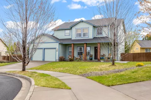 411 NE Petal Ct, Madras, OR 97741