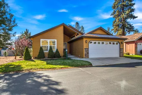 1009 W Yapoah Crater Dr, Sisters, OR 97759