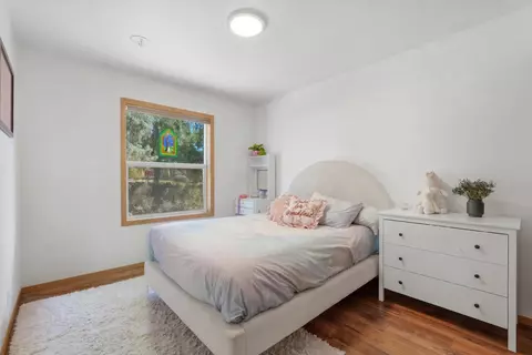 Bedroom - 20784 Arago Cir, Bend, OR 97703 photo 4 of 4
