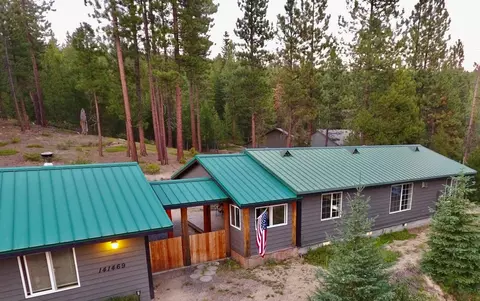 141469 Red Cone Dr, Crescent Lake, OR 97733