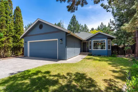 1953 SElkwood Ct, Bend, OR 97702