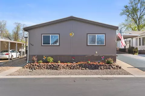 3555 S Pacific Hwy #SPC 125, Medford, OR 97501