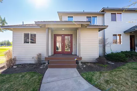 1125 Golden Pheasant Dr, Redmond, OR 97756