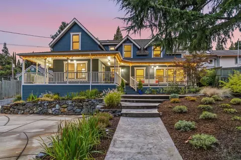 494 Holly St, Ashland, OR 97520