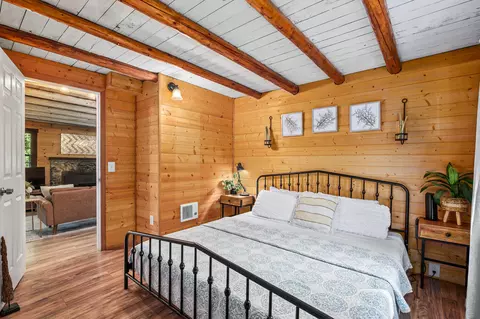 Bedroom - 11677 Highway 238, Applegate, OR 97530 photo 8 of 9