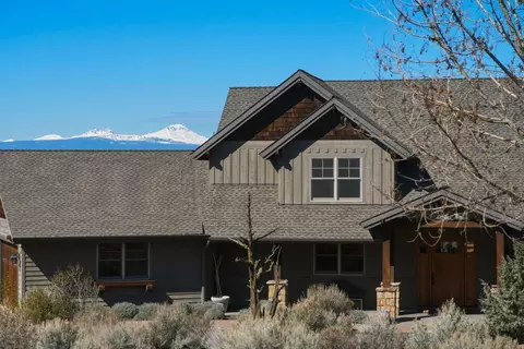 15361 SW Branding Iron Ct, Powell Butte, OR 97753