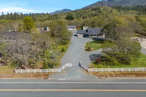 234 Lloyd Dr, Grants Pass, OR 97526