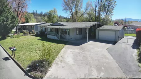 401 Bayard Dr, Grants Pass, OR 97527
