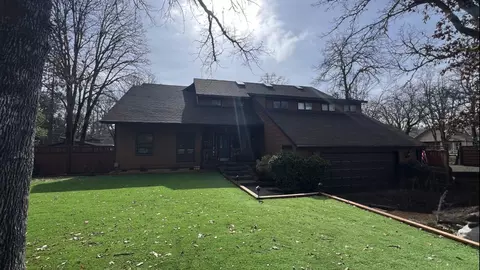 255 Barker Dr, Merlin, OR 97532