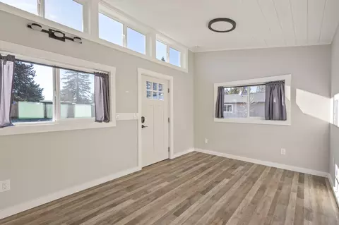 Living - 62960 Clyde Ln, Bend, OR 97701 photo 3 of 3