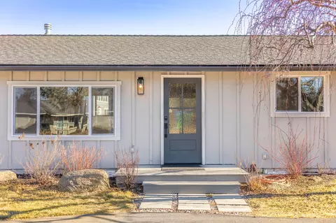 Exterior - 62960 Clyde Ln, Bend, OR 97701 photo 4 of 9