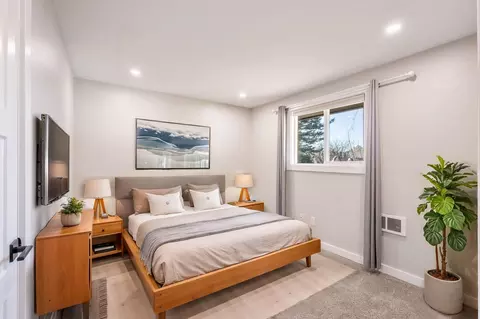 Bedroom - 62960 Clyde Ln, Bend, OR 97701 photo 1 of 9