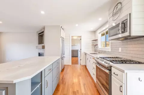 Kitchen - 62960 Clyde Ln, Bend, OR 97701 photo 1 of 4