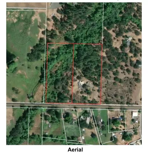 View/Area - 912 Mountain View Dr, Eagle Point, OR 97524 photo 2 of 2