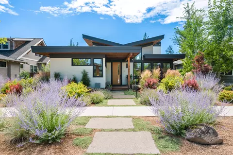 3125 NW Blodgett Way, Bend, OR 97703