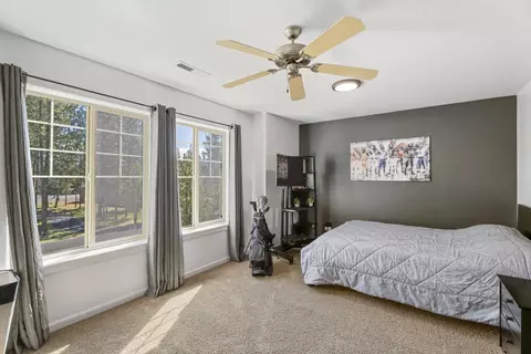 Bedroom - 16569 Beesley Pl, La Pine, OR 97739 photo 1 of 6