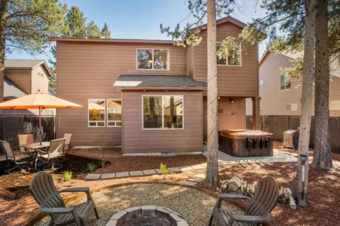 Exterior - 16569 Beesley Pl, La Pine, OR 97739 photo 6 of 12