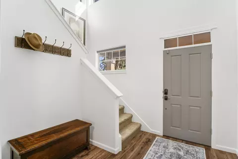 Entry Way - 16569 Beesley Pl, La Pine, OR 97739 photo 1 of 5